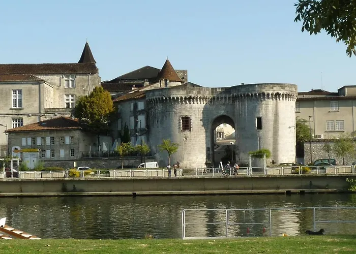 Apartment Cosy Confort Proche Hyper-centre Cognac